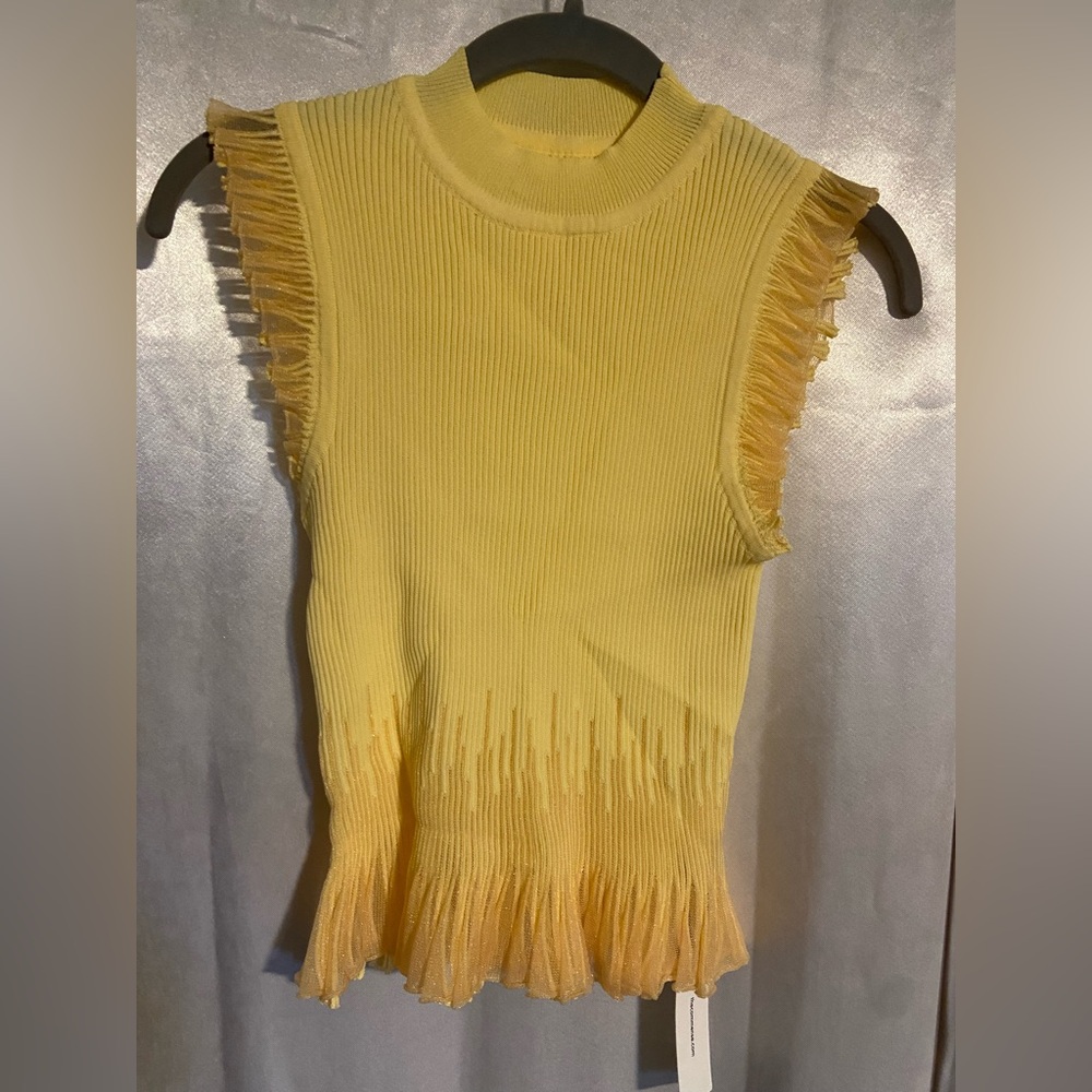 Commense Shirt with Ruffle Trim - Picture 3 of 6